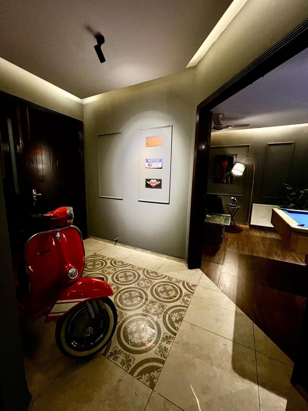 Apartment No. 008